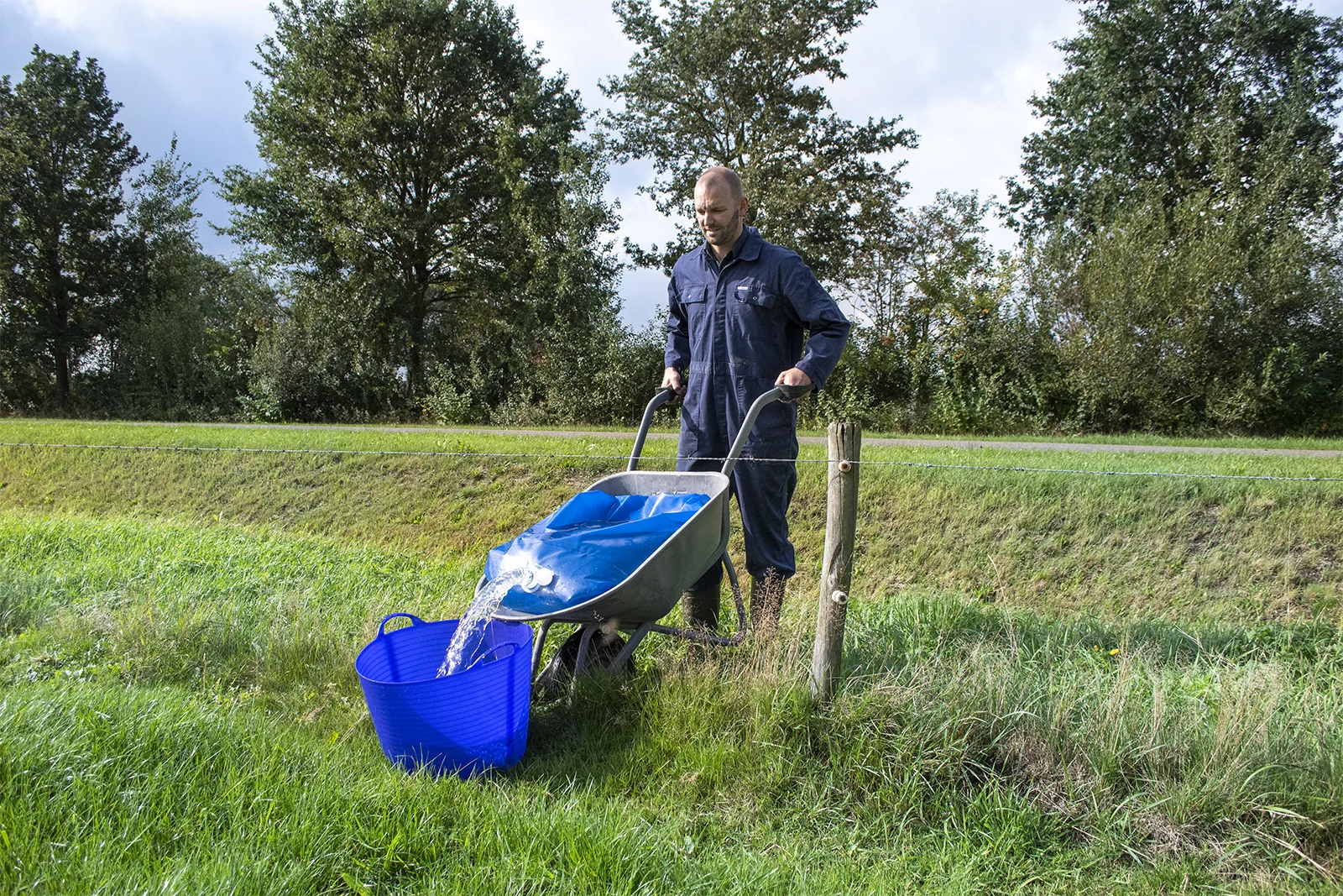 Réservoir d’eau pliable pour le transport de l’eau, 80 l – Hofman Animal Care AquaTrans – Image 4