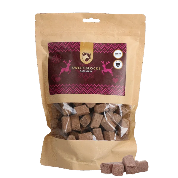 Friandises pour chevaux à la framboise, pauvres en sucre, 15 x 15 x 20 mm – Excellent Horse Christmas Sweet Blocks Framboos