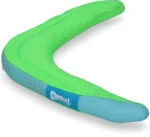 Boomerang pour chien M, flottant, coloris assortis vert ou orange – Chuckit! Amphibious Boomerang – Image 4