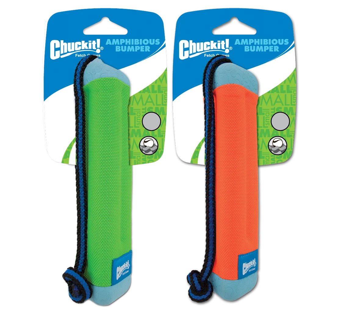 Dummy à rapporter avec corde, flottant, ø 4 cm x 18 cm – Chuckit! Amphibious Bumper S – Image 1