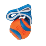 Jouet de traction pour chien avec balle de tennis et ruban, ø 5 cm – Chuckit! Ultra Tug S – Image 2