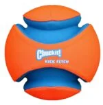 Ballon de football pour chien avec encoches en caoutchouc, Ø 19 cm – Chuckit! Kick Fetch Dog L – Image 2