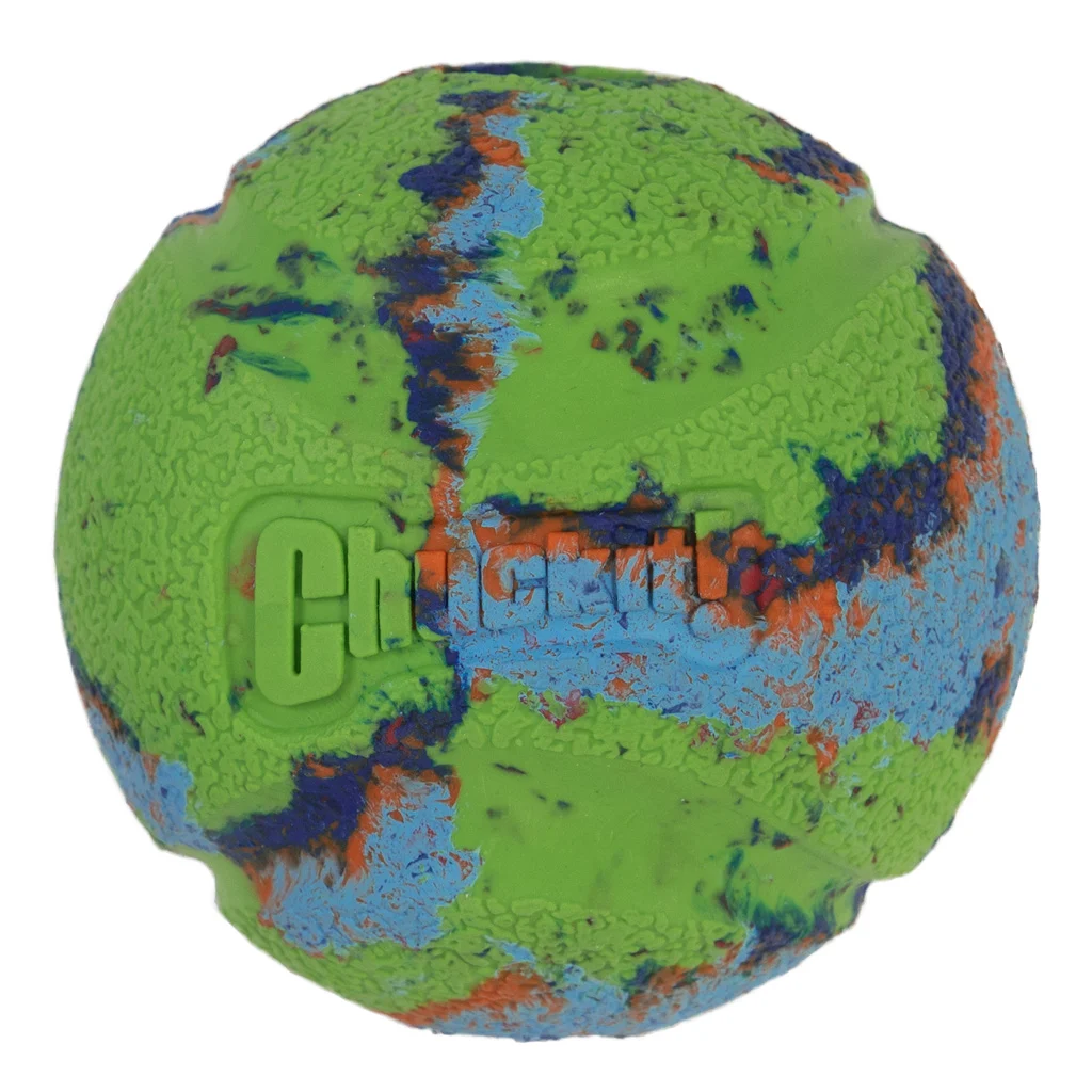 Balle pour chien en caoutchouc recyclé à 40 %, 6,35 cm – Chuckit! Eco Fetch Ball – Image 2