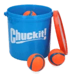 Set de balles pour chien avec seau et trous de drainage, 8 balles M – Chuckit! Bucket – Image 2