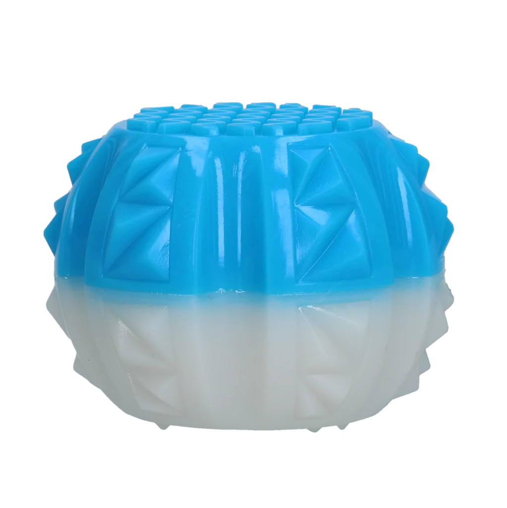 Balle rafraîchissante pour chien, 9 × 9 × 6,9 cm – Coolpets Ice Ball – Image 3