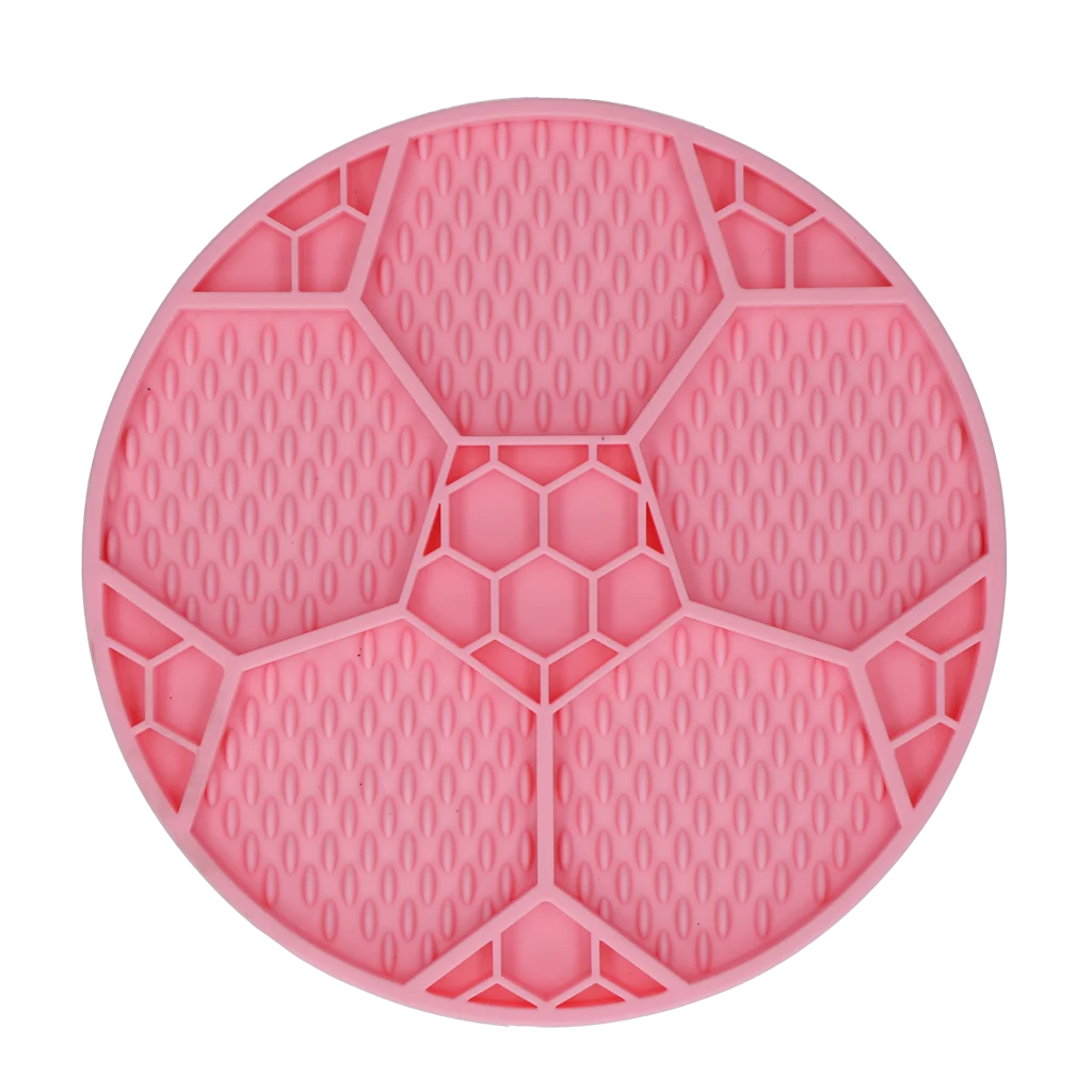 Tapis de léchage pour chiens avec motif ballon de football et ventouses, Ø 22 cm, rose – Eat Slow Live Longer Lick Mat Soccer Ball – Image 2