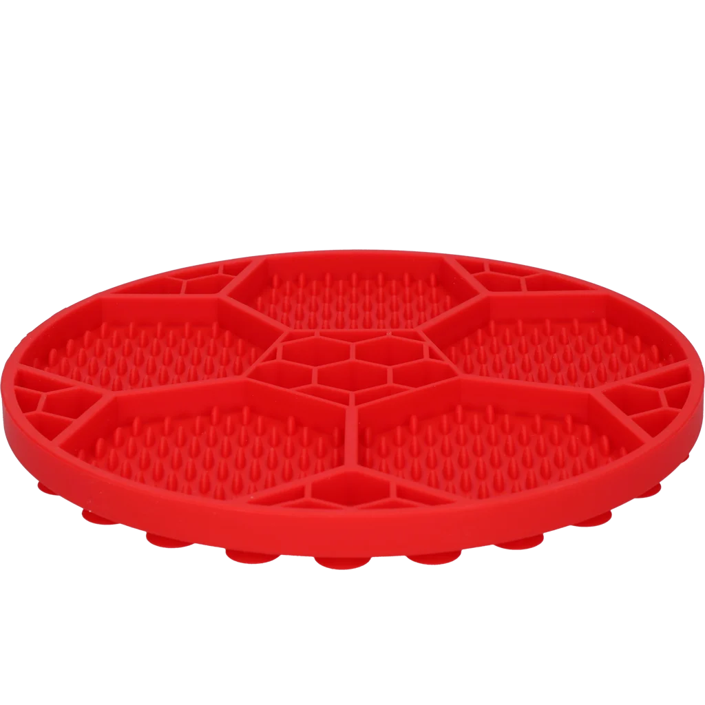 Tapis de léchage pour chiens avec motif de ballon de football et ventouses, Ø 22 cm, rouge – Eat Slow Live Longer Lick Mat Soccer Ball – Image 3