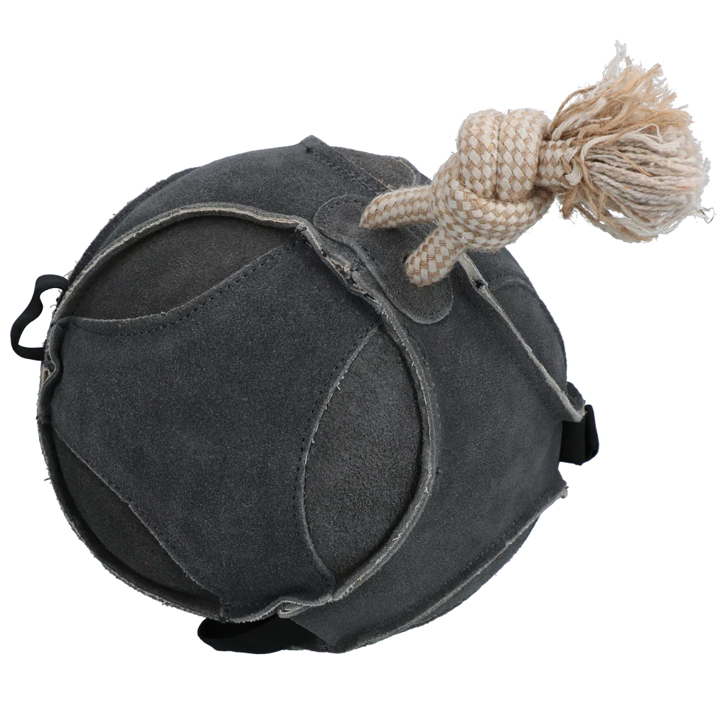 Balle de jeu pour cheval en suède avec boucles élastiques, grise – Excellent Horse Fun Play Ball – Image 3