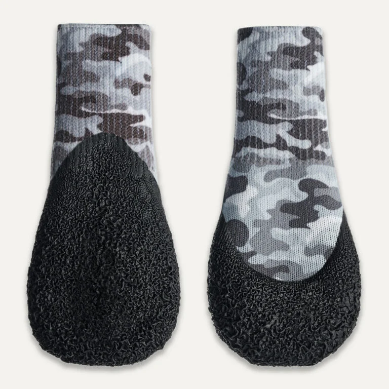 Chaussures imperméables pour chien avec semelle en caoutchouc, 4 pièces, M, camouflage et noir – Goo-eez Lites