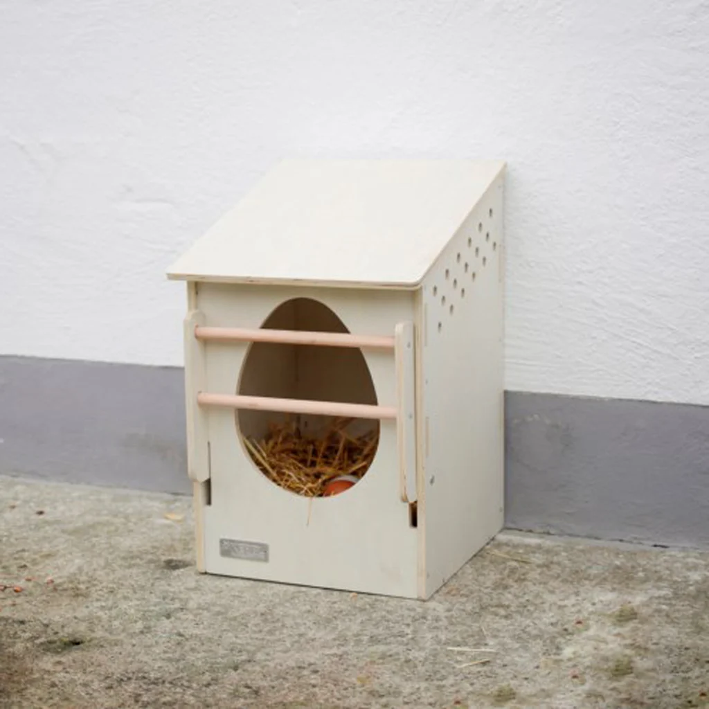 Pondoir en bois pour poules avec perchoir rabattable, dimensions intérieures 30 x 29 cm – Kerbl – Image 3