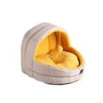 Niche pour chat avec couchage en polaire et balle de jeu – Minus One Hideaway Cat Cave Yellow