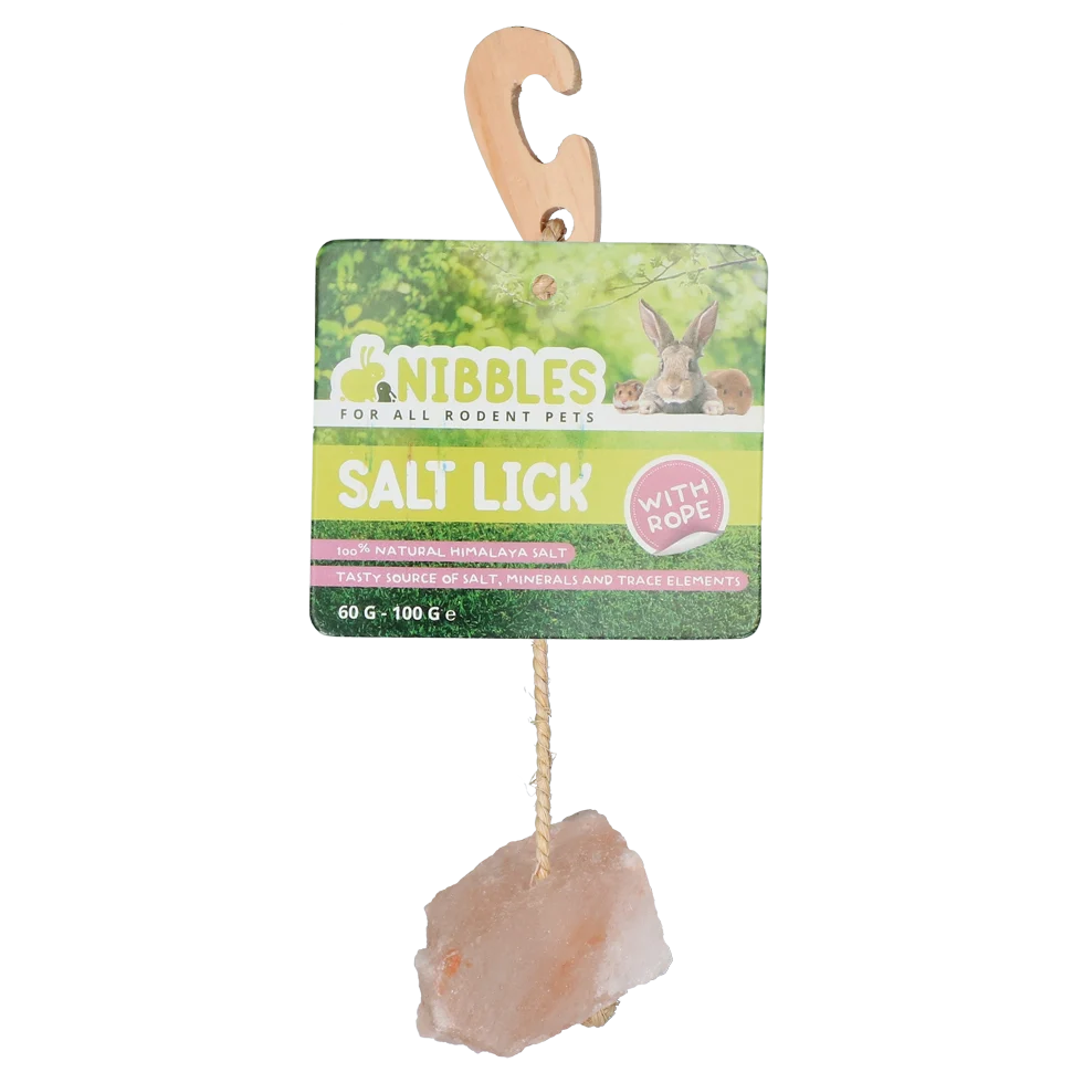 Pierre à lécher en sel de l’Himalaya pour rongeurs avec attache en bois – Nibbles Himalaya – Image 1