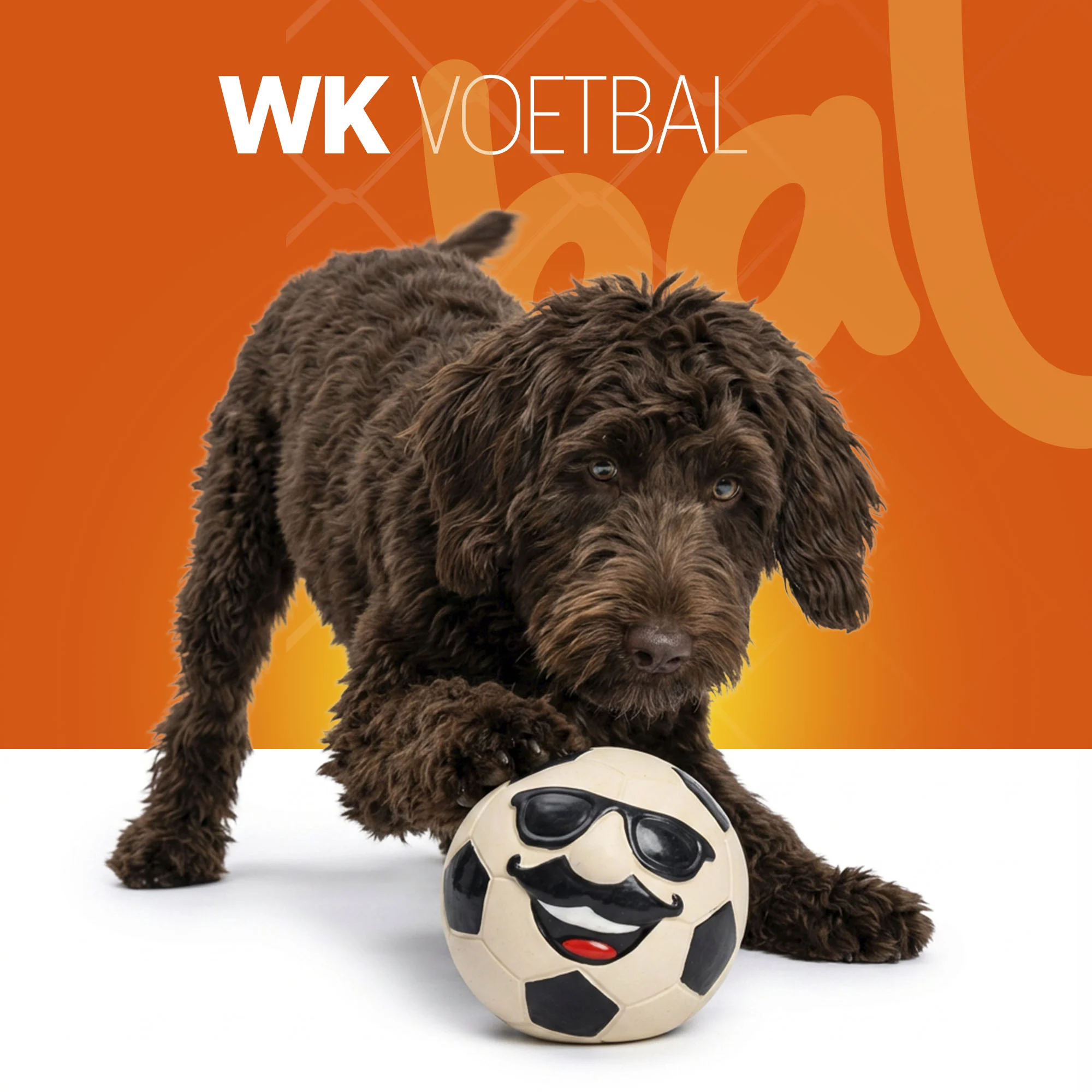 Jouet pour chien en latex avec couineur, orange, L – Holland Mr. WK Soccer – Image 2
