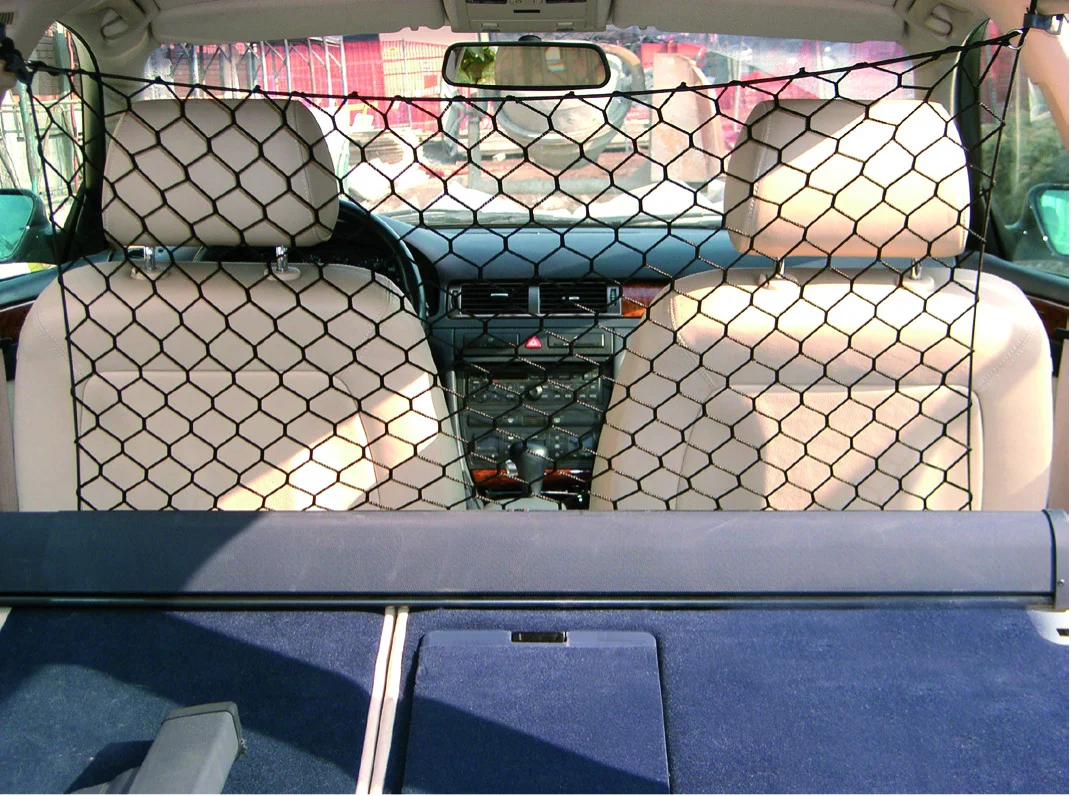 Filet de séparation pour voiture pour chien, 122 x 64 cm – Pawise Backseat Safety Net – Image 2