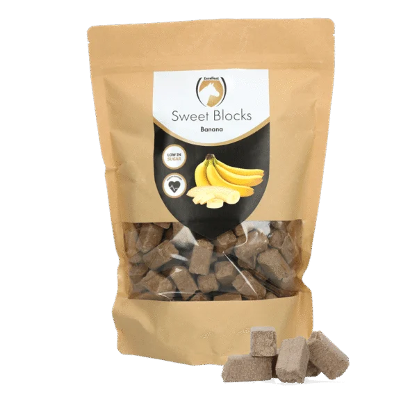 Friandises pour chevaux à la banane, pauvres en sucres, 1 kg – Excellent Horse Sweet Blocks
