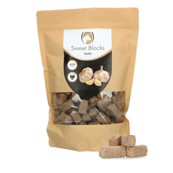 Friandises pour chevaux à l’ail, pauvres en sucre, 1 kg – Excellent Horse Sweet Blocks